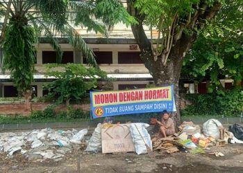 Kondisi tempat pembuangan sampah sementara di sebelah timur Pasar Ijogading, Kelurahan Loloan Timur, Kecamatan Negara, Kabupaten Jembrana, Rabu (8/3/2023). (I Putu Adi Budiastrawan/detikBali).